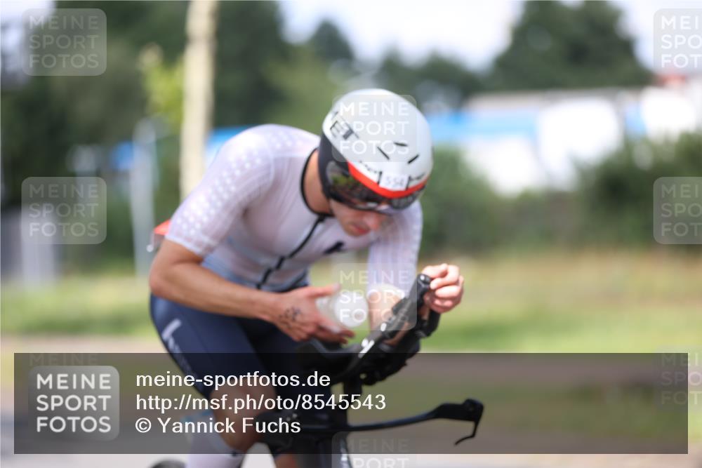 10.08.2025 - GEWOBA Citytriathlon Bremen Yannick Fuchs http://msf.ph/oto/8545543 10.08.2025 11:52:40 Radfahren 554 meine-sportfotos.de