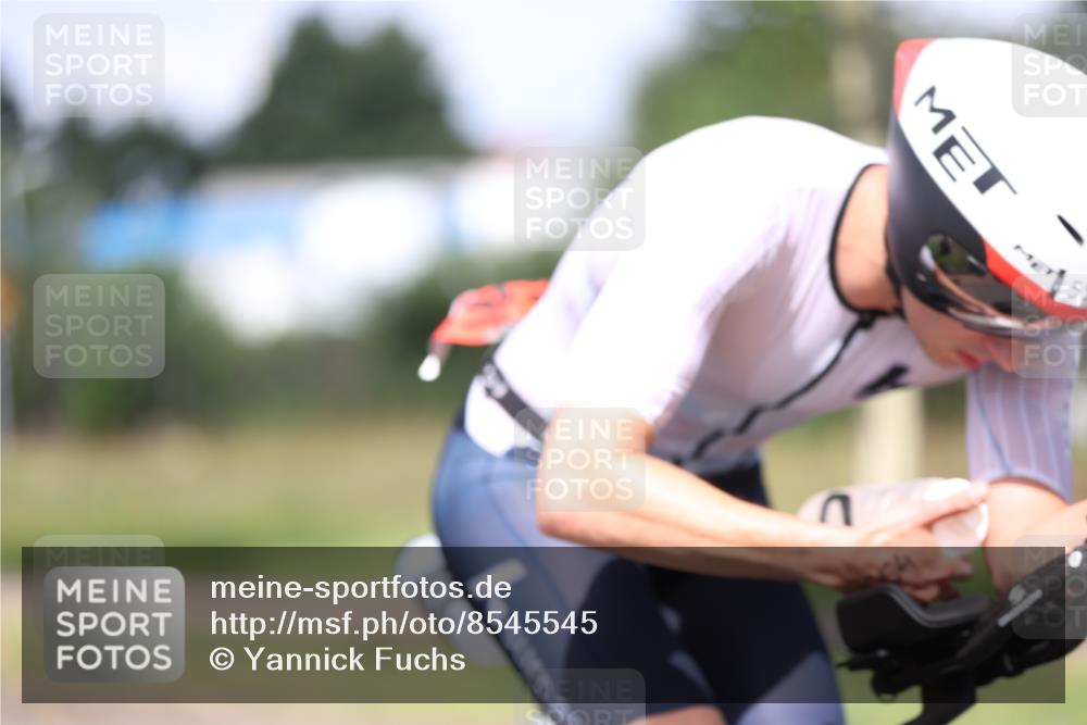 10.08.2025 - GEWOBA Citytriathlon Bremen Yannick Fuchs http://msf.ph/oto/8545545 10.08.2025 11:52:40 Radfahren 554 meine-sportfotos.de