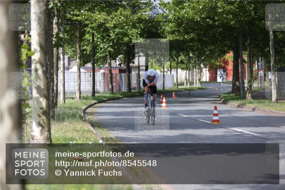 10.08.2025 - GEWOBA Citytriathlon Bremen Yannick Fuchs http://msf.ph/oto/8545548 10.08.2025 11:56:28 Radfahren 557 meine-sportfotos.de