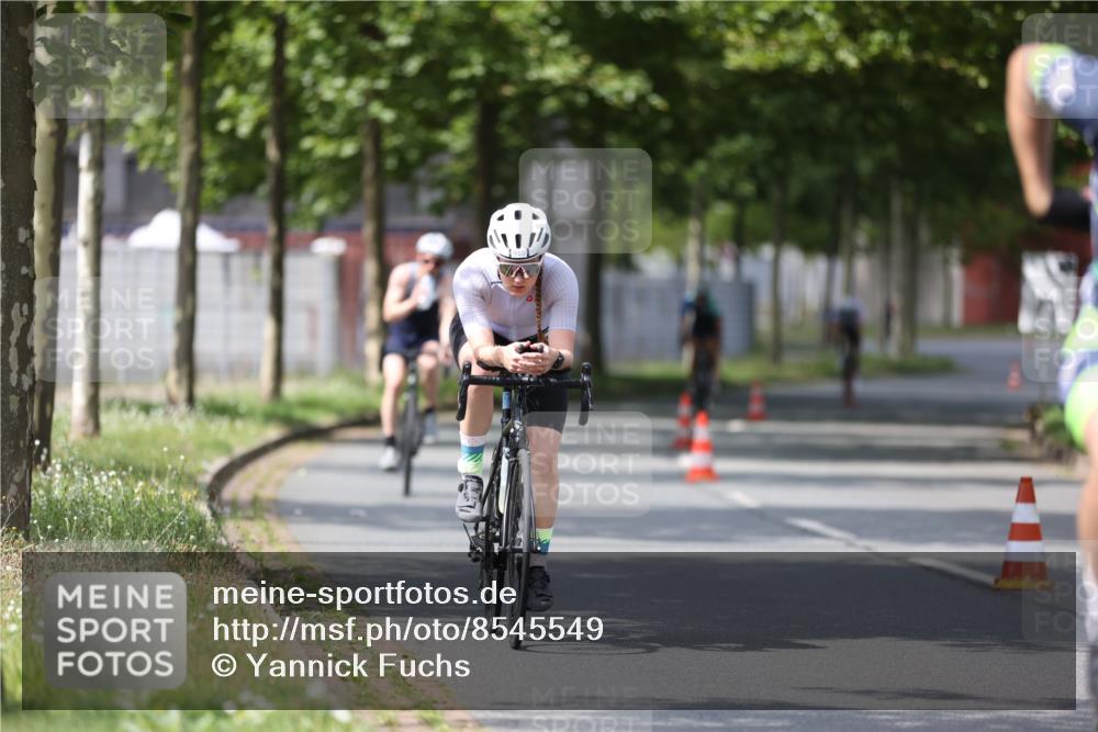 10.08.2025 - GEWOBA Citytriathlon Bremen Yannick Fuchs http://msf.ph/oto/8545549 10.08.2025 12:58:45 Radfahren 602, 609, 705, 762, 795, 802, 870, 885, 910, 921, 1038 meine-sportfotos.de