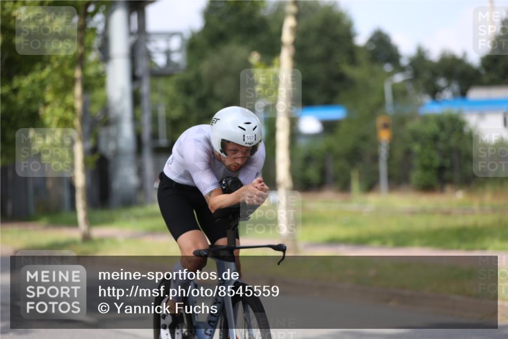 10.08.2025 - GEWOBA Citytriathlon Bremen Yannick Fuchs http://msf.ph/oto/8545559 10.08.2025 11:56:30 Radfahren 557 meine-sportfotos.de