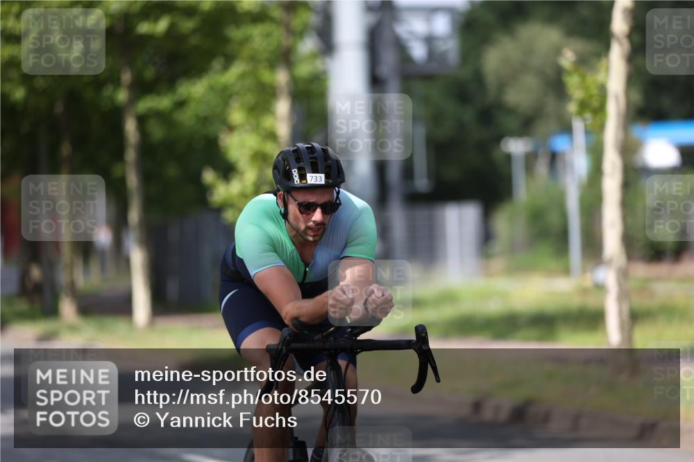 10.08.2025 - GEWOBA Citytriathlon Bremen Yannick Fuchs http://msf.ph/oto/8545570 10.08.2025 11:57:24 Radfahren 733 meine-sportfotos.de