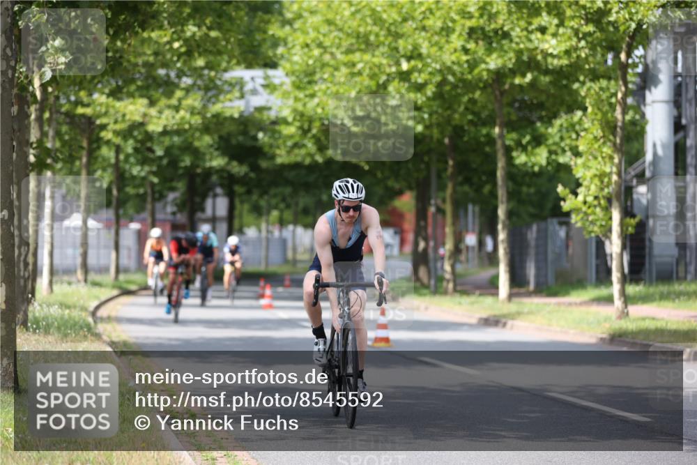 10.08.2025 - GEWOBA Citytriathlon Bremen Yannick Fuchs http://msf.ph/oto/8545592 10.08.2025 12:58:48 Radfahren 602, 609, 705, 762, 795, 802, 870, 885, 910, 921, 1038 meine-sportfotos.de