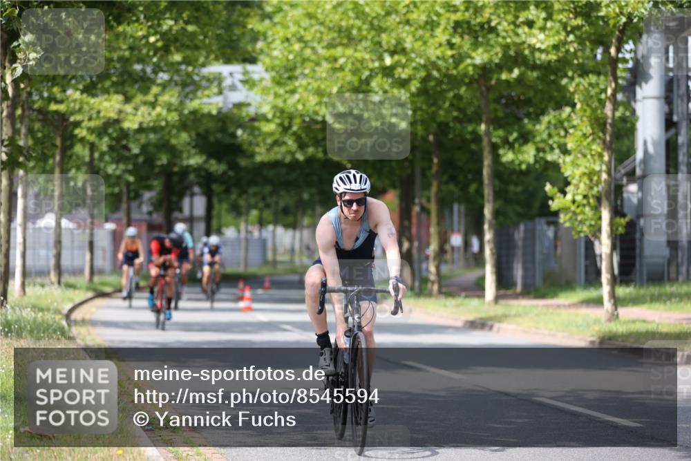 10.08.2025 - GEWOBA Citytriathlon Bremen Yannick Fuchs http://msf.ph/oto/8545594 10.08.2025 12:58:48 Radfahren 602, 609, 705, 762, 795, 802, 870, 885, 910, 921, 1038 meine-sportfotos.de