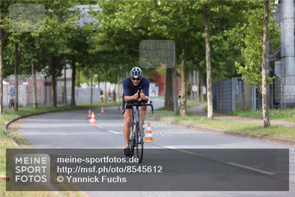 10.08.2025 - GEWOBA Citytriathlon Bremen Yannick Fuchs http://msf.ph/oto/8545612 10.08.2025 11:58:27 Radfahren 564 meine-sportfotos.de