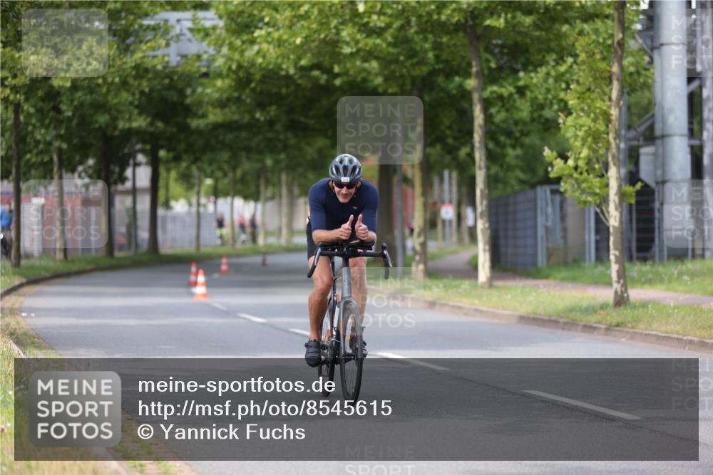 10.08.2025 - GEWOBA Citytriathlon Bremen Yannick Fuchs http://msf.ph/oto/8545615 10.08.2025 11:58:27 Radfahren 564 meine-sportfotos.de
