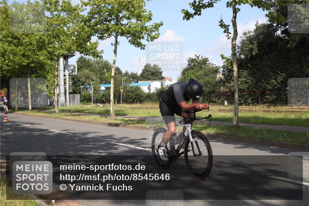 10.08.2025 - GEWOBA Citytriathlon Bremen Yannick Fuchs http://msf.ph/oto/8545646 10.08.2025 10:33:34 Radfahren 127, 350, 396, 428, 479, 504 meine-sportfotos.de