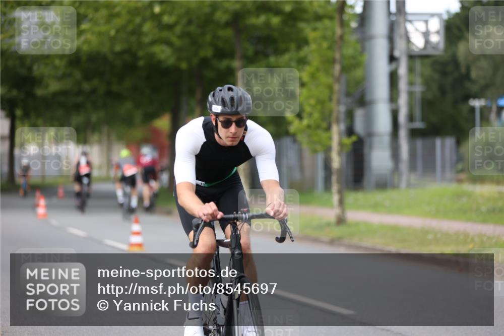 10.08.2025 - GEWOBA Citytriathlon Bremen Yannick Fuchs http://msf.ph/oto/8545697 10.08.2025 12:59:24 Radfahren 596, 606, 611, 709, 710, 846, 899, 975, 978 meine-sportfotos.de