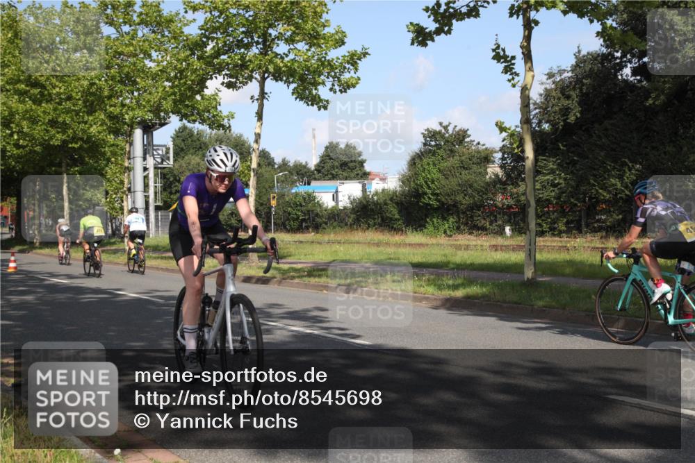 10.08.2025 - GEWOBA Citytriathlon Bremen Yannick Fuchs http://msf.ph/oto/8545698 10.08.2025 10:34:25 Radfahren 213, 456, 500 meine-sportfotos.de
