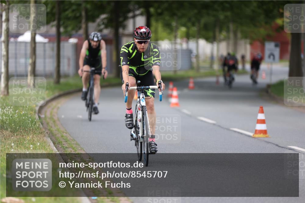 10.08.2025 - GEWOBA Citytriathlon Bremen Yannick Fuchs http://msf.ph/oto/8545707 10.08.2025 12:59:28 Radfahren 606, 611, 709, 710, 846, 899, 975, 978 meine-sportfotos.de