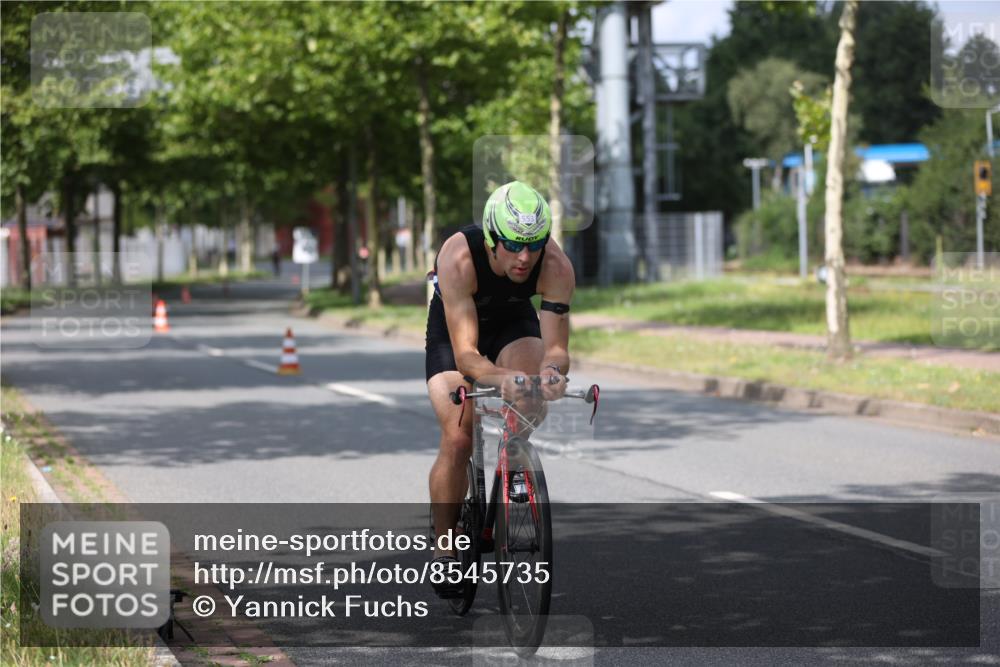 10.08.2025 - GEWOBA Citytriathlon Bremen Yannick Fuchs http://msf.ph/oto/8545735 10.08.2025 12:01:36 Radfahren 553, 560 meine-sportfotos.de