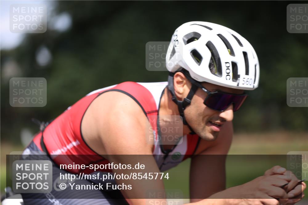 10.08.2025 - GEWOBA Citytriathlon Bremen Yannick Fuchs http://msf.ph/oto/8545774 10.08.2025 12:01:48 Radfahren 553, 560 meine-sportfotos.de