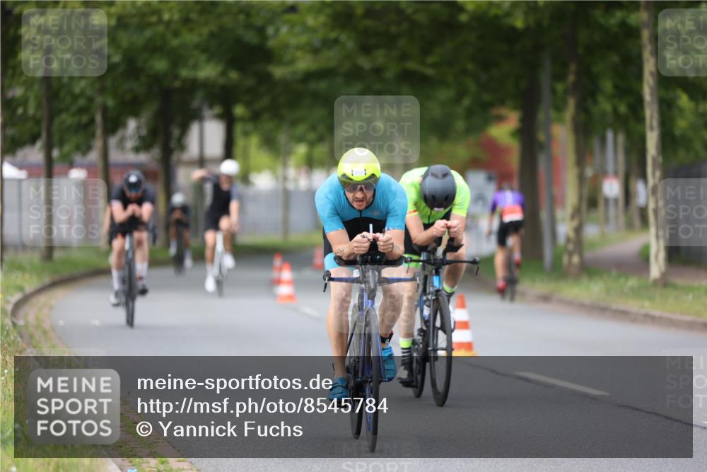 10.08.2025 - GEWOBA Citytriathlon Bremen Yannick Fuchs http://msf.ph/oto/8545784 10.08.2025 12:59:49 Radfahren 595, 614, 623, 628, 644, 698, 835, 850, 889, 907, 934, 949, 1002, 1030 meine-sportfotos.de
