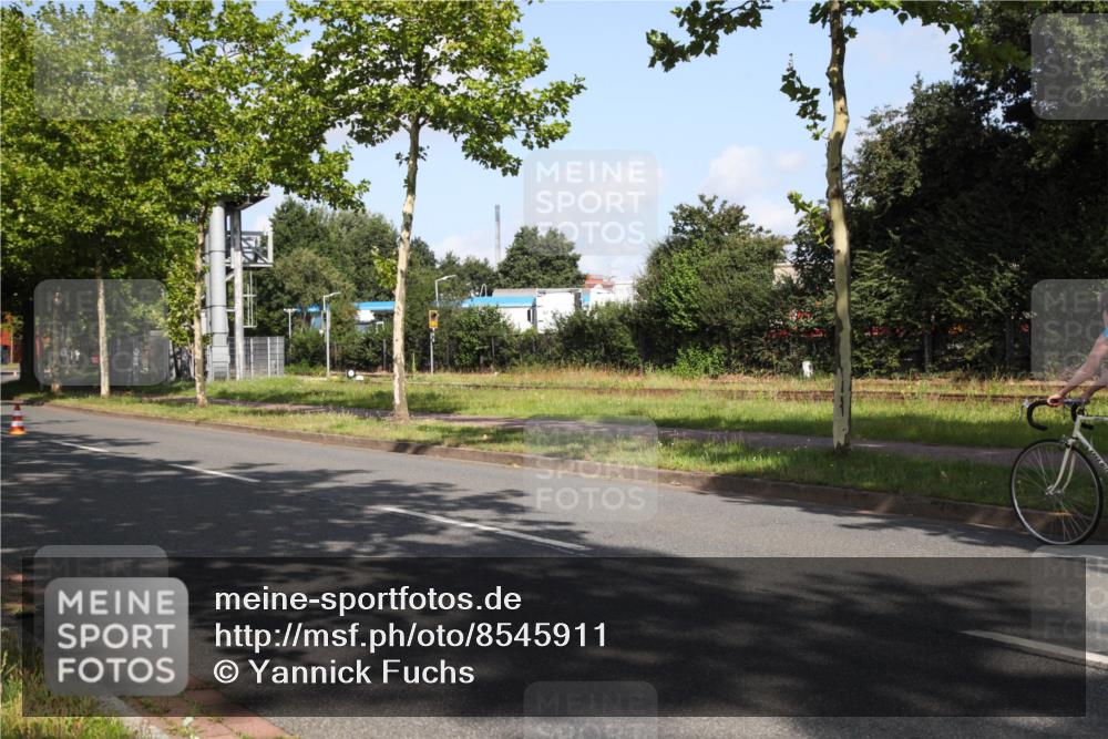 10.08.2025 - GEWOBA Citytriathlon Bremen Yannick Fuchs http://msf.ph/oto/8545911 10.08.2025 10:36:39 Radfahren 99, 115, 117, 159, 378, 397, 447, 497 meine-sportfotos.de