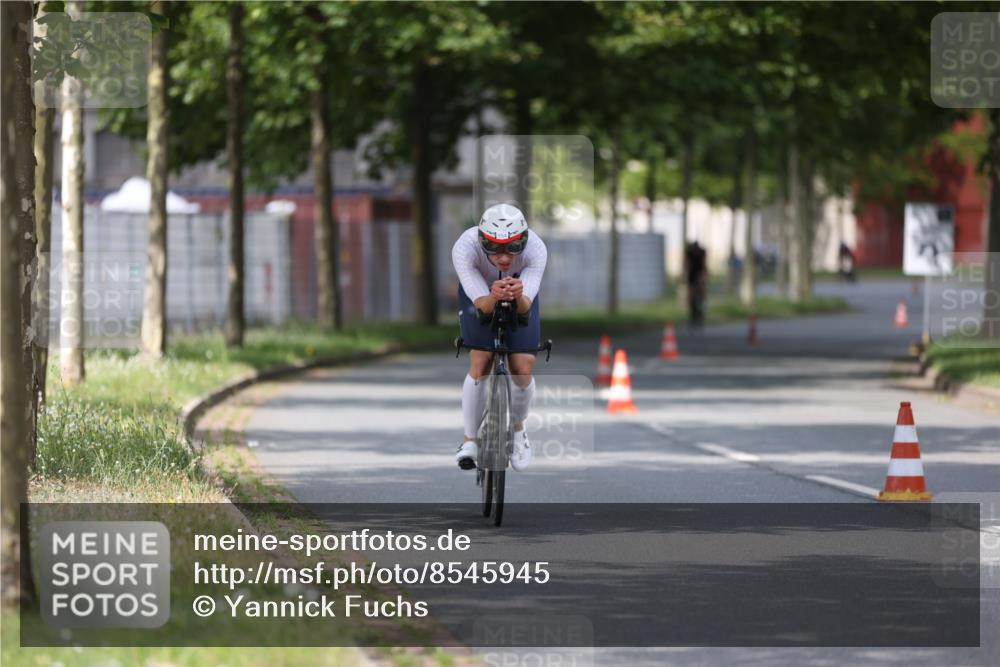 10.08.2025 - GEWOBA Citytriathlon Bremen Yannick Fuchs http://msf.ph/oto/8545945 10.08.2025 12:06:09 Radfahren 554, 614, 729 meine-sportfotos.de