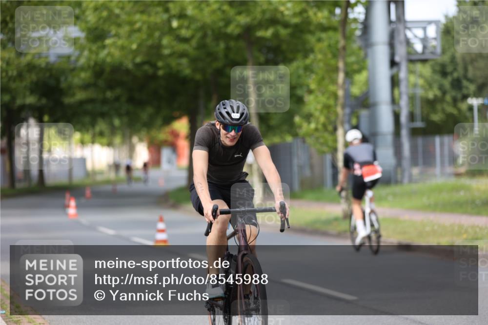 10.08.2025 - GEWOBA Citytriathlon Bremen Yannick Fuchs http://msf.ph/oto/8545988 10.08.2025 12:06:19 Radfahren 554, 580, 614, 634 meine-sportfotos.de