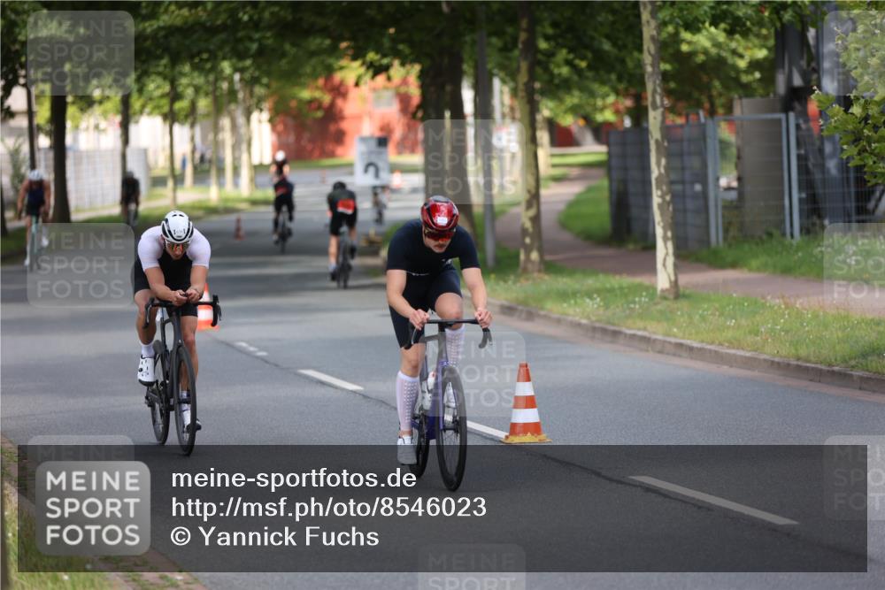 10.08.2025 - GEWOBA Citytriathlon Bremen Yannick Fuchs http://msf.ph/oto/8546023 10.08.2025 12:06:27 Radfahren 554, 580, 614, 634, 658 meine-sportfotos.de
