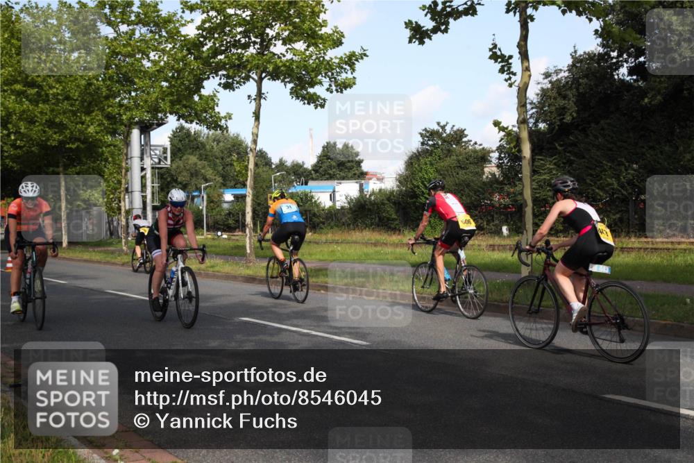 10.08.2025 - GEWOBA Citytriathlon Bremen Yannick Fuchs http://msf.ph/oto/8546045 10.08.2025 10:37:51 Radfahren 49, 69, 123, 375, 402, 458, 474, 501 meine-sportfotos.de