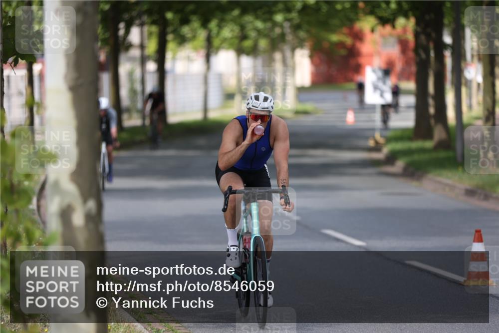 10.08.2025 - GEWOBA Citytriathlon Bremen Yannick Fuchs http://msf.ph/oto/8546059 10.08.2025 12:06:31 Radfahren 580, 614, 634, 658, 714 meine-sportfotos.de