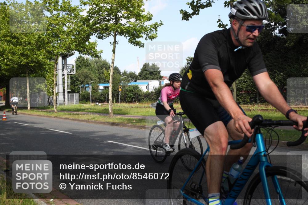 10.08.2025 - GEWOBA Citytriathlon Bremen Yannick Fuchs http://msf.ph/oto/8546072 10.08.2025 10:37:58 Radfahren 69, 375, 402, 458, 474, 501 meine-sportfotos.de