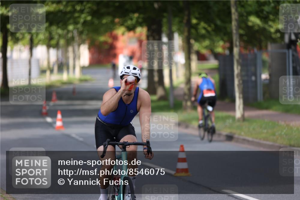 10.08.2025 - GEWOBA Citytriathlon Bremen Yannick Fuchs http://msf.ph/oto/8546075 10.08.2025 12:06:32 Radfahren 580, 614, 634, 658, 714 meine-sportfotos.de