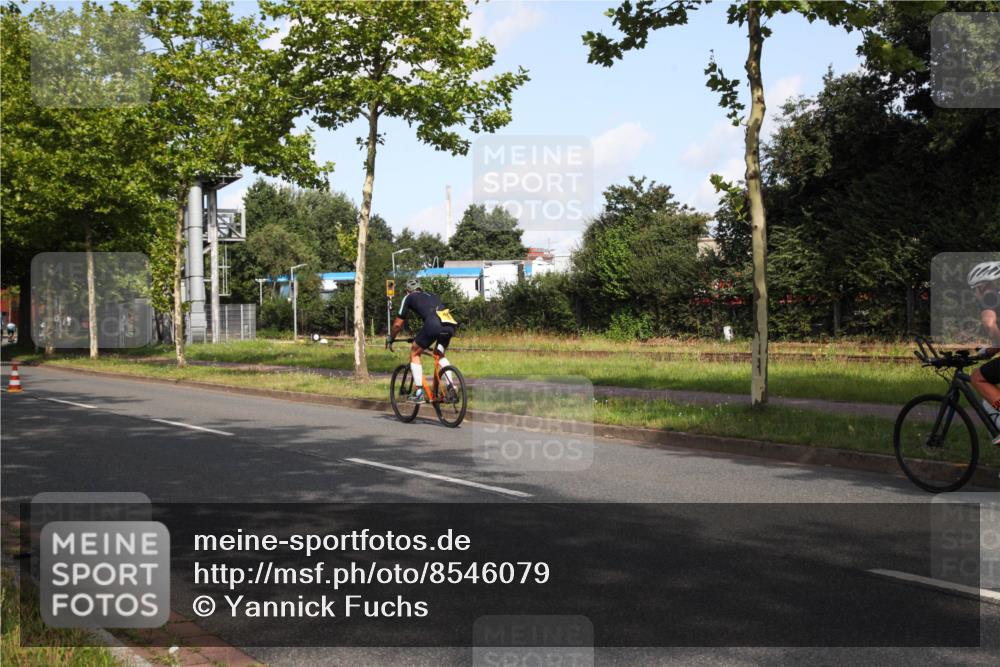 10.08.2025 - GEWOBA Citytriathlon Bremen Yannick Fuchs http://msf.ph/oto/8546079 10.08.2025 10:37:59 Radfahren 69, 375, 402, 458, 474, 501 meine-sportfotos.de