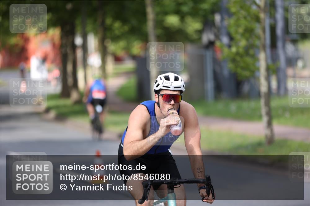 10.08.2025 - GEWOBA Citytriathlon Bremen Yannick Fuchs http://msf.ph/oto/8546080 10.08.2025 12:06:32 Radfahren 580, 614, 634, 658, 714 meine-sportfotos.de