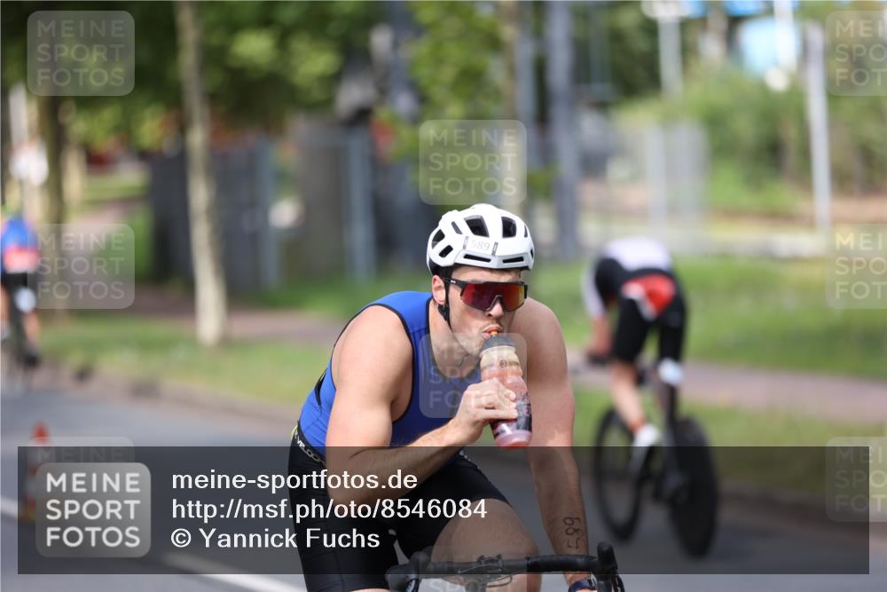 10.08.2025 - GEWOBA Citytriathlon Bremen Yannick Fuchs http://msf.ph/oto/8546084 10.08.2025 12:06:32 Radfahren 580, 614, 634, 658, 714 meine-sportfotos.de
