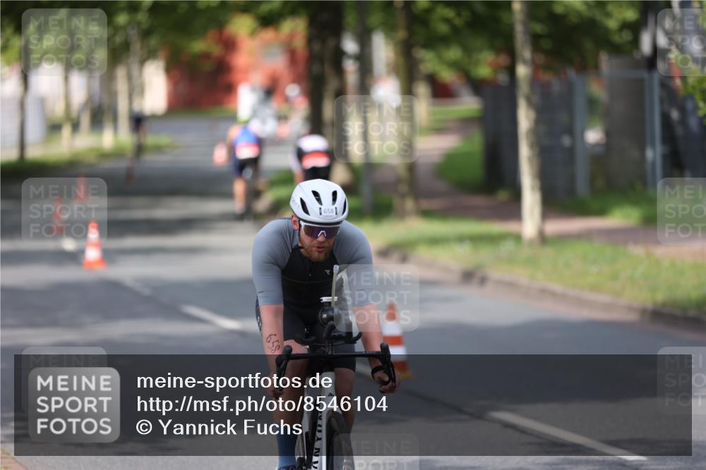 10.08.2025 - GEWOBA Citytriathlon Bremen Yannick Fuchs http://msf.ph/oto/8546104 10.08.2025 12:06:35 Radfahren 580, 613, 634, 658, 714 meine-sportfotos.de