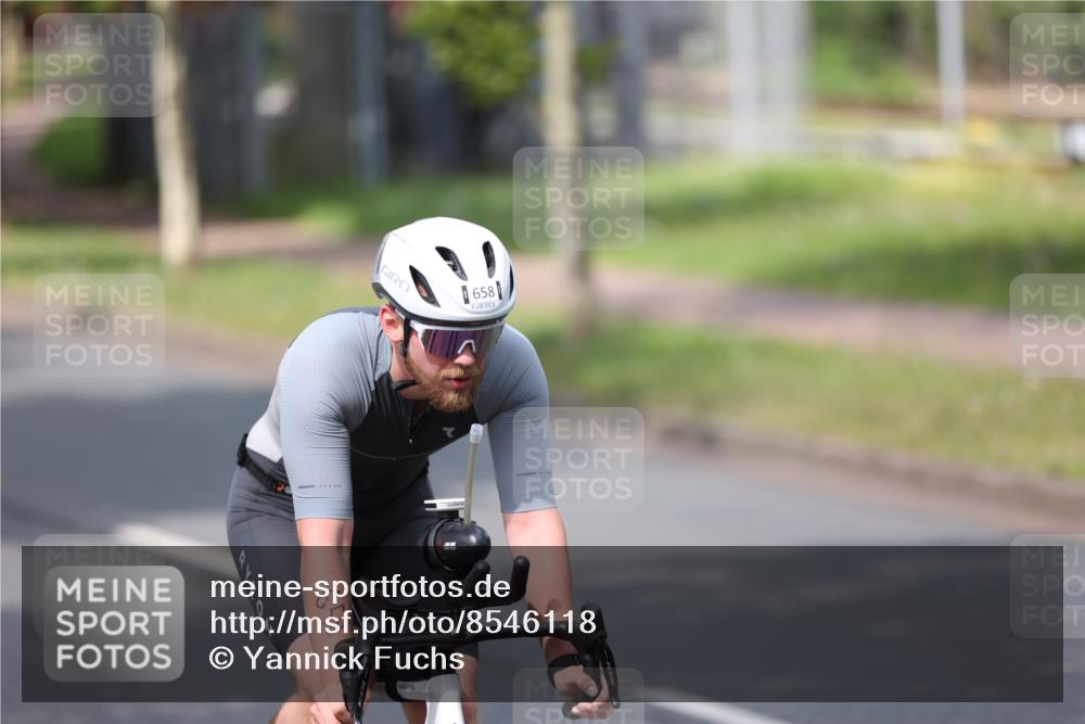 10.08.2025 - GEWOBA Citytriathlon Bremen Yannick Fuchs http://msf.ph/oto/8546118 10.08.2025 12:06:35 Radfahren 580, 613, 634, 658, 714 meine-sportfotos.de