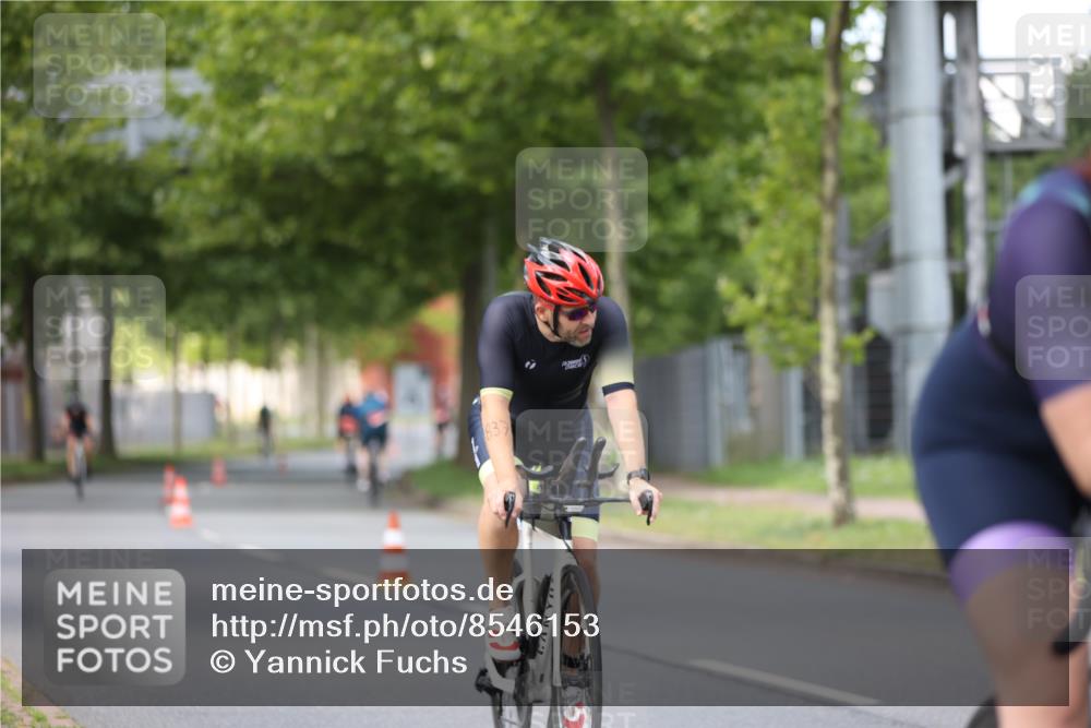 10.08.2025 - GEWOBA Citytriathlon Bremen Yannick Fuchs http://msf.ph/oto/8546153 10.08.2025 13:01:11 Radfahren 646, 684, 713, 829, 837, 862, 926, 944, 1001 meine-sportfotos.de