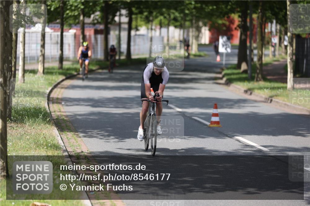 10.08.2025 - GEWOBA Citytriathlon Bremen Yannick Fuchs http://msf.ph/oto/8546177 10.08.2025 12:07:21 Radfahren 558, 623, 650, 786, 815, 831 meine-sportfotos.de