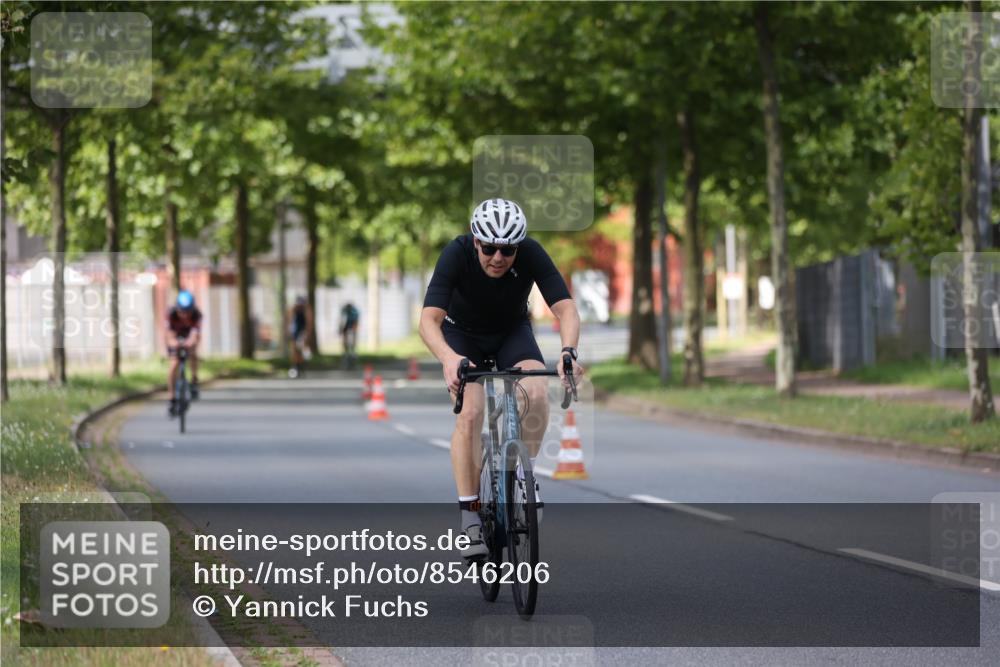 10.08.2025 - GEWOBA Citytriathlon Bremen Yannick Fuchs http://msf.ph/oto/8546206 10.08.2025 13:01:29 Radfahren 608, 663, 716, 754, 800, 816, 829, 851 meine-sportfotos.de