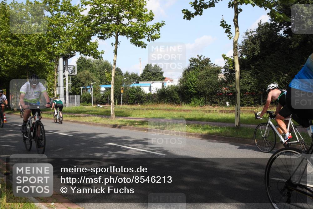10.08.2025 - GEWOBA Citytriathlon Bremen Yannick Fuchs http://msf.ph/oto/8546213 10.08.2025 10:38:46 Radfahren 31, 63, 119, 163, 417, 429, 443, 506, 513 meine-sportfotos.de