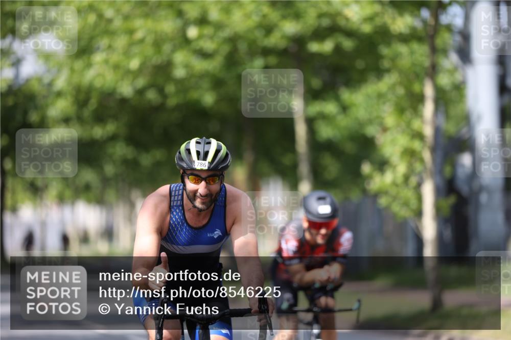 10.08.2025 - GEWOBA Citytriathlon Bremen Yannick Fuchs http://msf.ph/oto/8546225 10.08.2025 12:07:26 Radfahren 650, 740, 786, 815, 831 meine-sportfotos.de