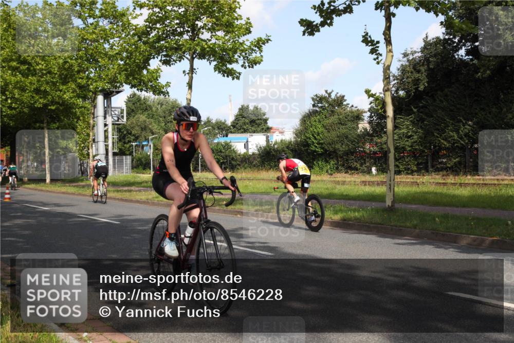10.08.2025 - GEWOBA Citytriathlon Bremen Yannick Fuchs http://msf.ph/oto/8546228 10.08.2025 10:38:49 Radfahren 31, 63, 119, 163, 417, 429, 443, 498, 506, 513 meine-sportfotos.de