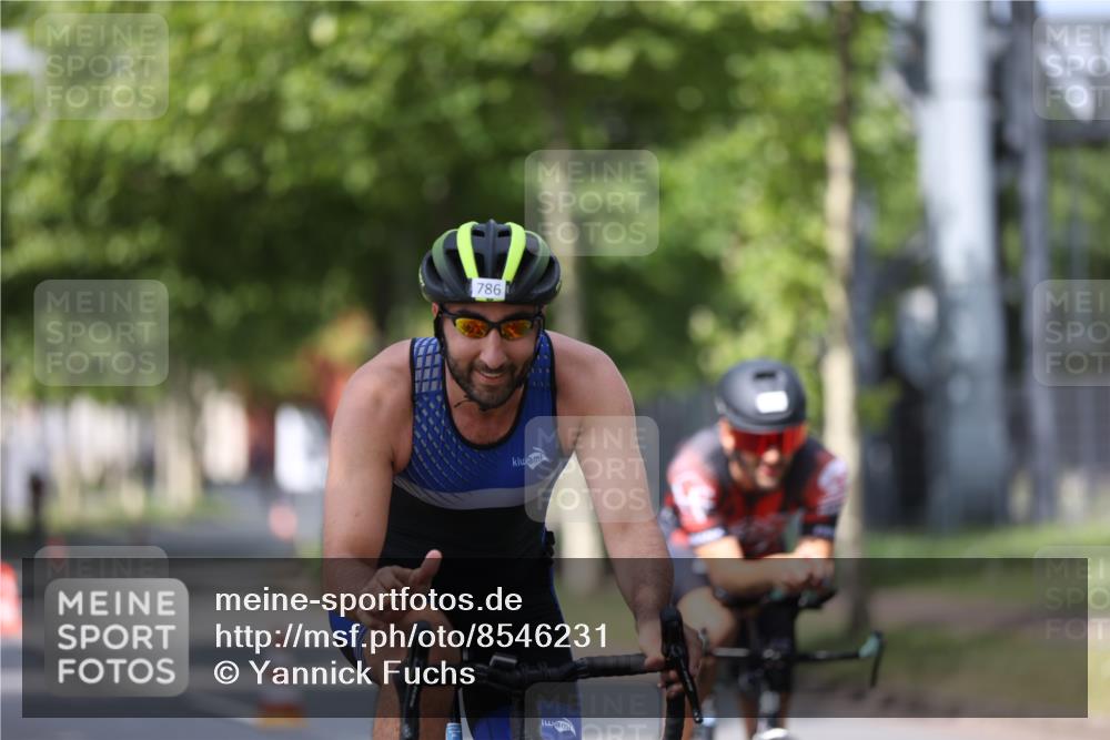 10.08.2025 - GEWOBA Citytriathlon Bremen Yannick Fuchs http://msf.ph/oto/8546231 10.08.2025 12:07:26 Radfahren 650, 740, 786, 815, 831 meine-sportfotos.de