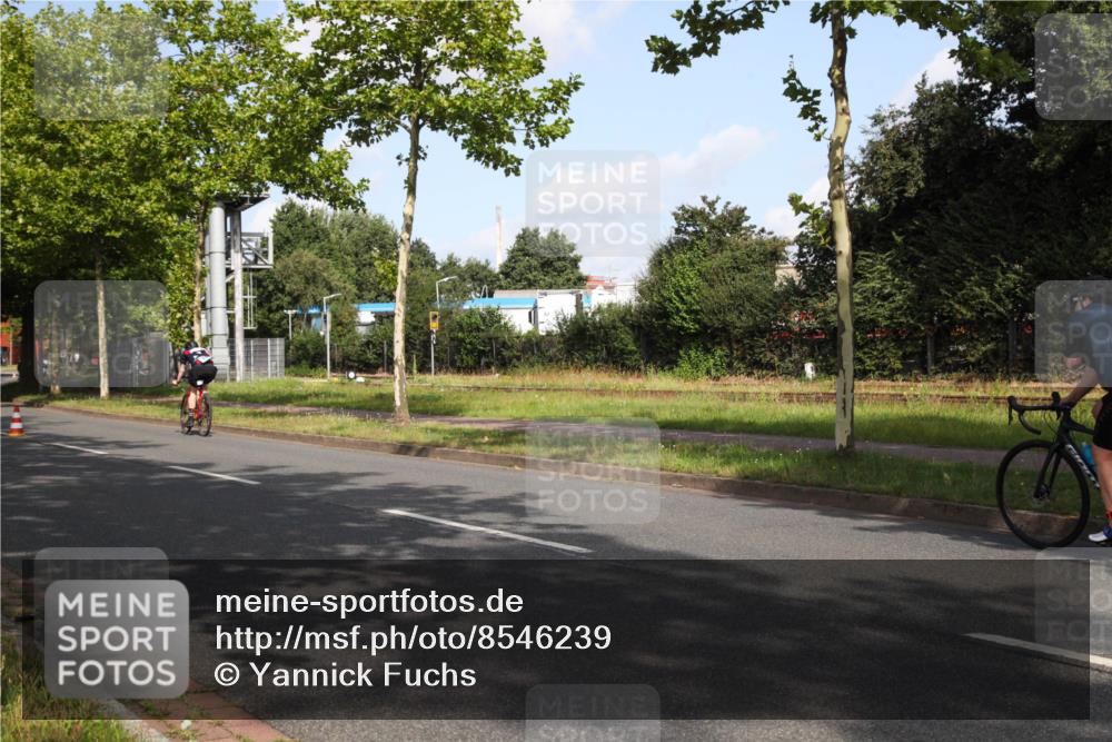 10.08.2025 - GEWOBA Citytriathlon Bremen Yannick Fuchs http://msf.ph/oto/8546239 10.08.2025 10:38:53 Radfahren 31, 63, 113, 119, 417, 429, 443, 498, 499, 506 meine-sportfotos.de