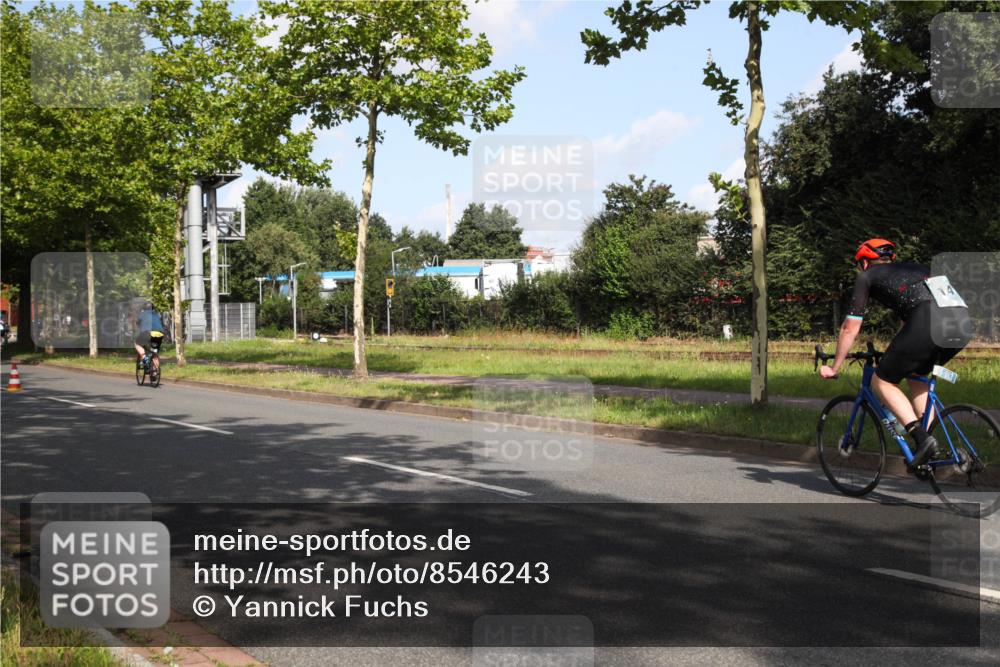 10.08.2025 - GEWOBA Citytriathlon Bremen Yannick Fuchs http://msf.ph/oto/8546243 10.08.2025 10:38:56 Radfahren 31, 63, 111, 113, 119, 417, 429, 443, 498, 499, 506 meine-sportfotos.de