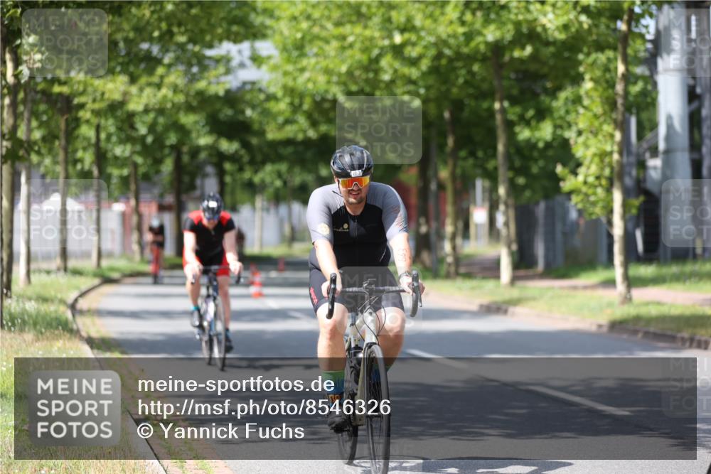 10.08.2025 - GEWOBA Citytriathlon Bremen Yannick Fuchs http://msf.ph/oto/8546326 10.08.2025 13:01:40 Radfahren 608, 663, 703, 716, 754, 800, 816, 819, 828, 851, 923 meine-sportfotos.de
