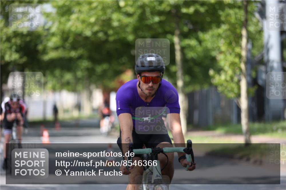10.08.2025 - GEWOBA Citytriathlon Bremen Yannick Fuchs http://msf.ph/oto/8546366 10.08.2025 12:07:40 Radfahren 559, 609, 646, 650, 693, 705, 706, 721, 723, 740, 815, 879 meine-sportfotos.de