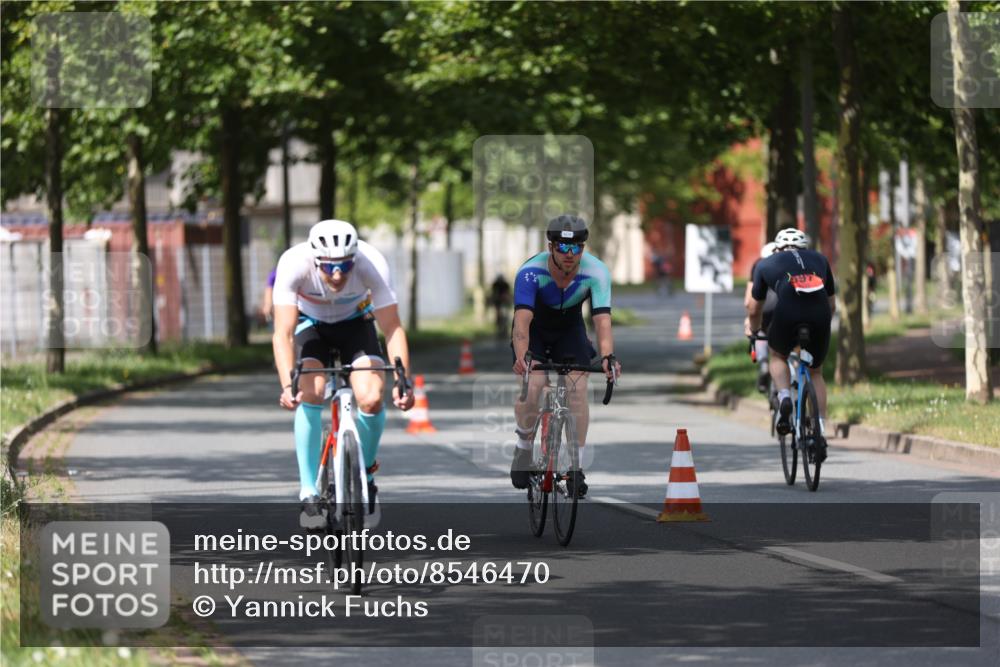 10.08.2025 - GEWOBA Citytriathlon Bremen Yannick Fuchs http://msf.ph/oto/8546470 10.08.2025 12:07:46 Radfahren 559, 609, 646, 660, 693, 696, 698, 705, 706, 721, 723, 740, 879 meine-sportfotos.de