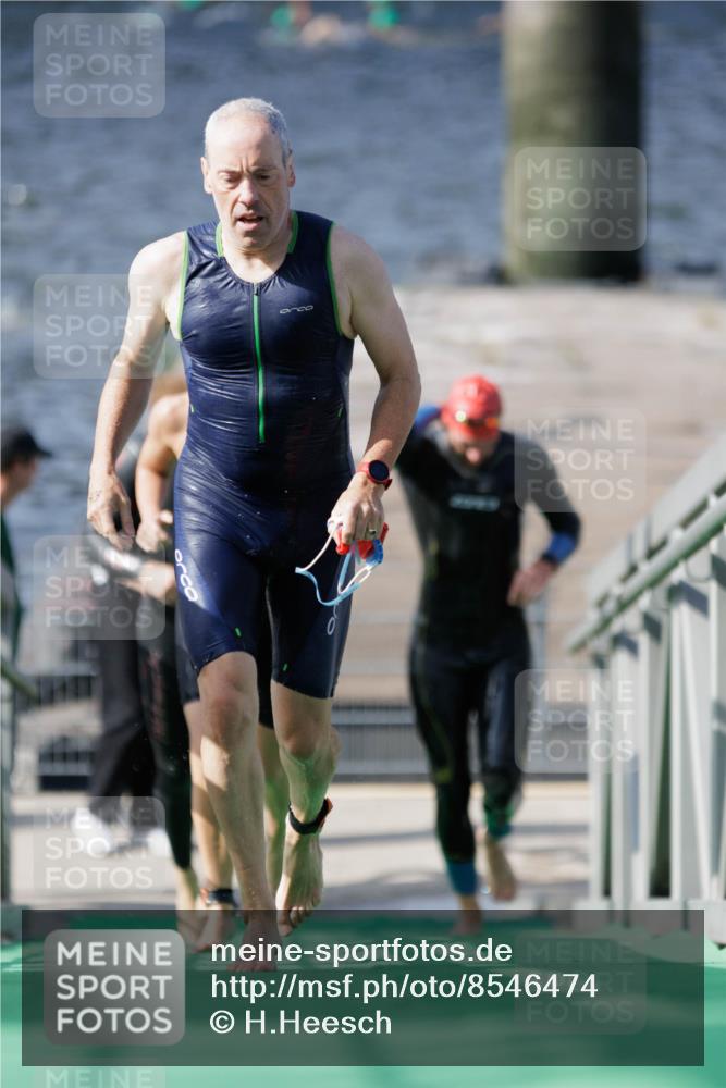 10.08.2025 - GEWOBA Citytriathlon Bremen H.Heesch http://msf.ph/oto/8546474 10.08.2025 10:18:15 Schwimmen 353, 386, 407, 423, 471 meine-sportfotos.de