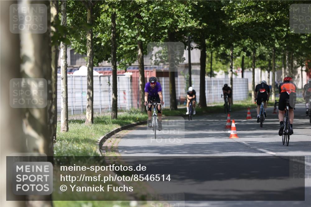 10.08.2025 - GEWOBA Citytriathlon Bremen Yannick Fuchs http://msf.ph/oto/8546514 10.08.2025 12:07:49 Radfahren 559, 609, 646, 660, 693, 696, 698, 705, 706, 721, 723, 879 meine-sportfotos.de