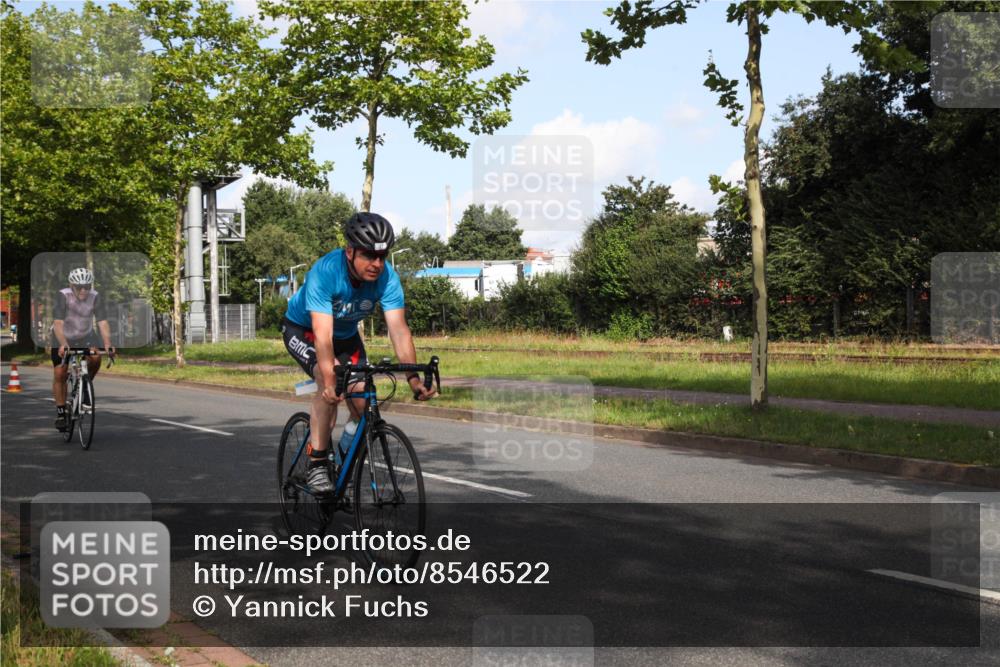 10.08.2025 - GEWOBA Citytriathlon Bremen Yannick Fuchs http://msf.ph/oto/8546522 10.08.2025 10:40:25 Radfahren 1, 11, 39, 47, 65, 125, 135, 197, 229 meine-sportfotos.de