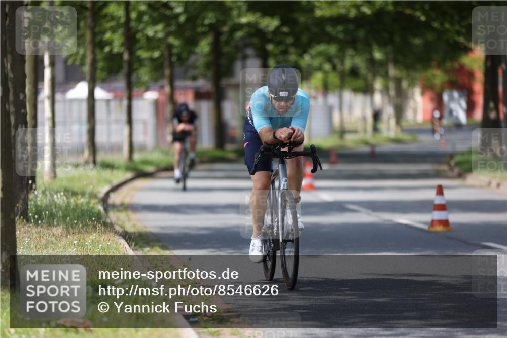 10.08.2025 - GEWOBA Citytriathlon Bremen Yannick Fuchs http://msf.ph/oto/8546626 10.08.2025 13:02:24 Radfahren 607, 771 meine-sportfotos.de