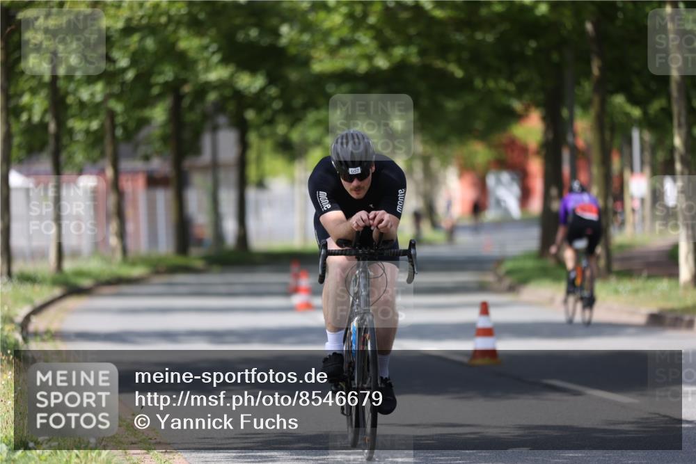 10.08.2025 - GEWOBA Citytriathlon Bremen Yannick Fuchs http://msf.ph/oto/8546679 10.08.2025 13:02:27 Radfahren 607, 647, 771, 955 meine-sportfotos.de