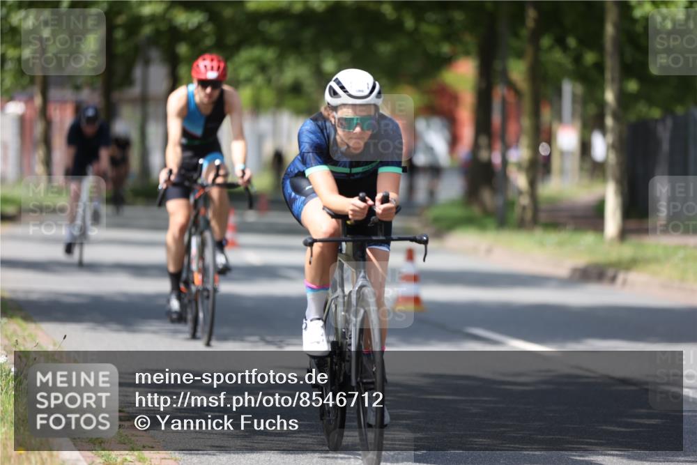 10.08.2025 - GEWOBA Citytriathlon Bremen Yannick Fuchs http://msf.ph/oto/8546712 10.08.2025 13:02:38 Radfahren 607, 647, 661, 712, 911, 955 meine-sportfotos.de