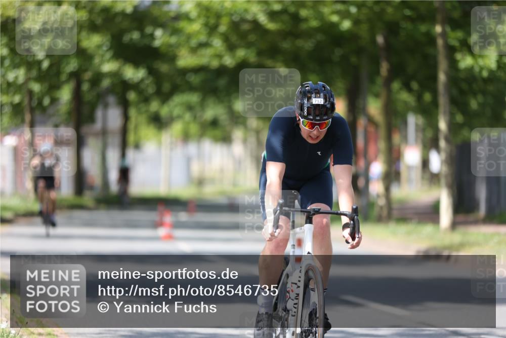 10.08.2025 - GEWOBA Citytriathlon Bremen Yannick Fuchs http://msf.ph/oto/8546735 10.08.2025 13:02:40 Radfahren 607, 647, 661, 712, 911, 955 meine-sportfotos.de