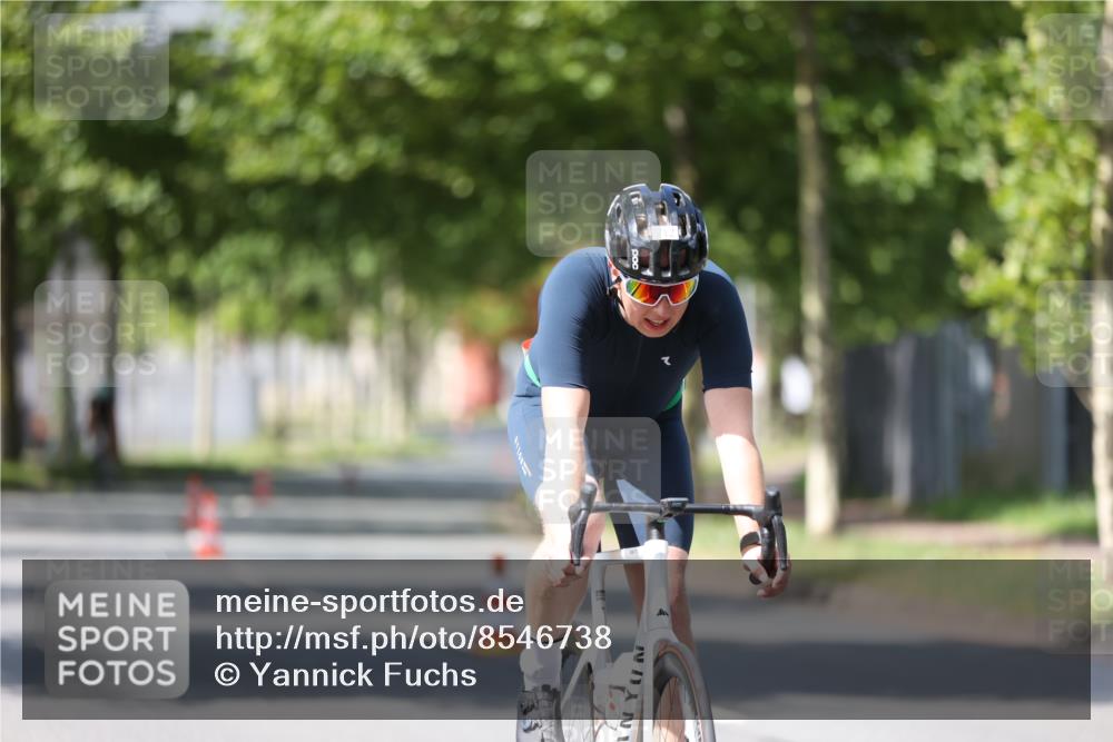 10.08.2025 - GEWOBA Citytriathlon Bremen Yannick Fuchs http://msf.ph/oto/8546738 10.08.2025 13:02:40 Radfahren 607, 647, 661, 712, 911, 955 meine-sportfotos.de